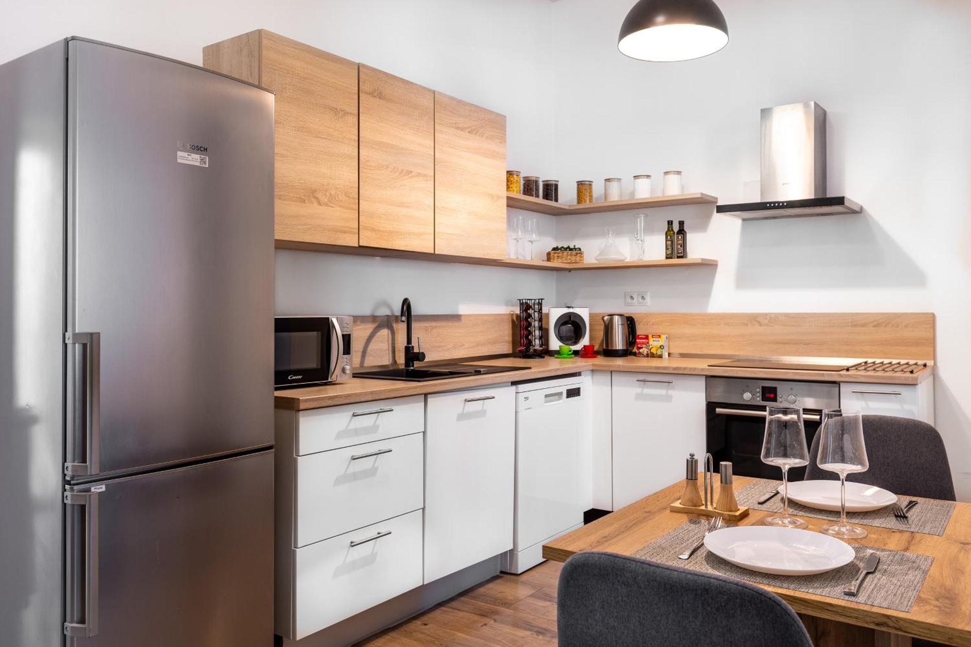 Skackava - Beautiful New Apartment In Direct Centrum, 24H Self Check-In Banská Bystrica Extérieur photo